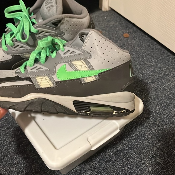 NIKE Air trainer SC Stadium Dark and Light grey & poison Green Size 6.5Y (GS) - Picture 10 of 12